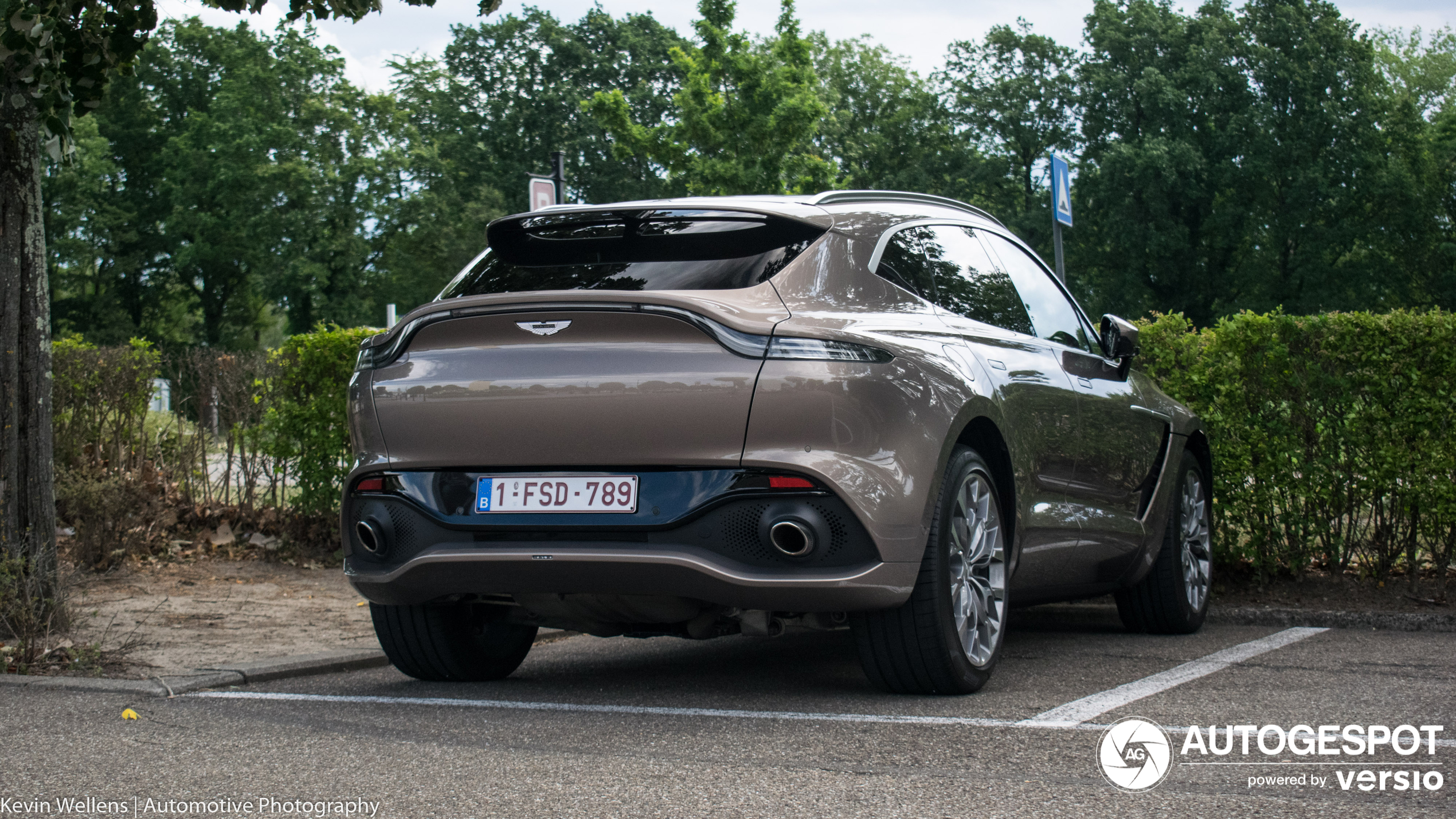 Aston Martin DBX