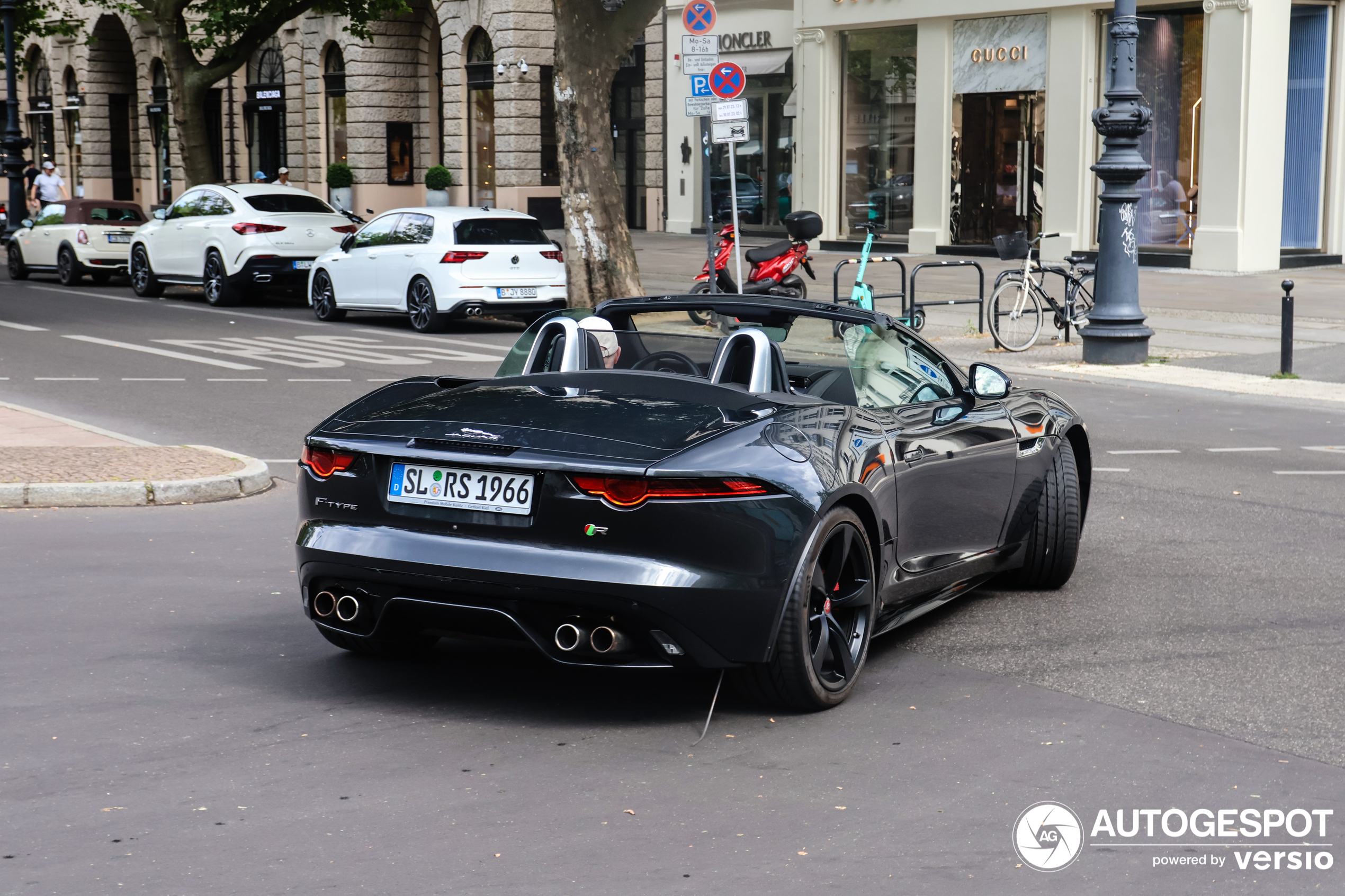 Jaguar F-TYPE R Convertible 2017