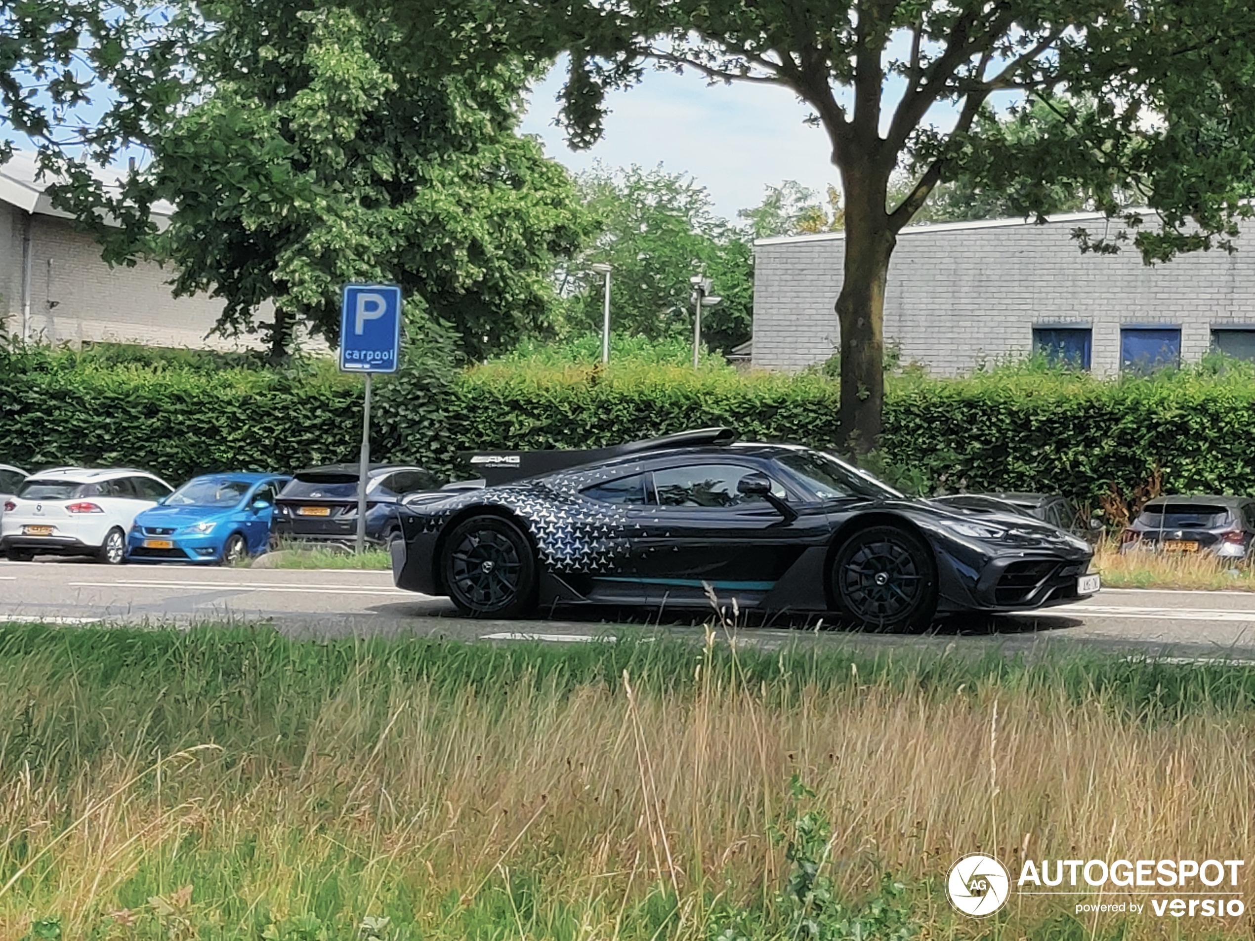 F1 auto voor de straat in Nederland gespot