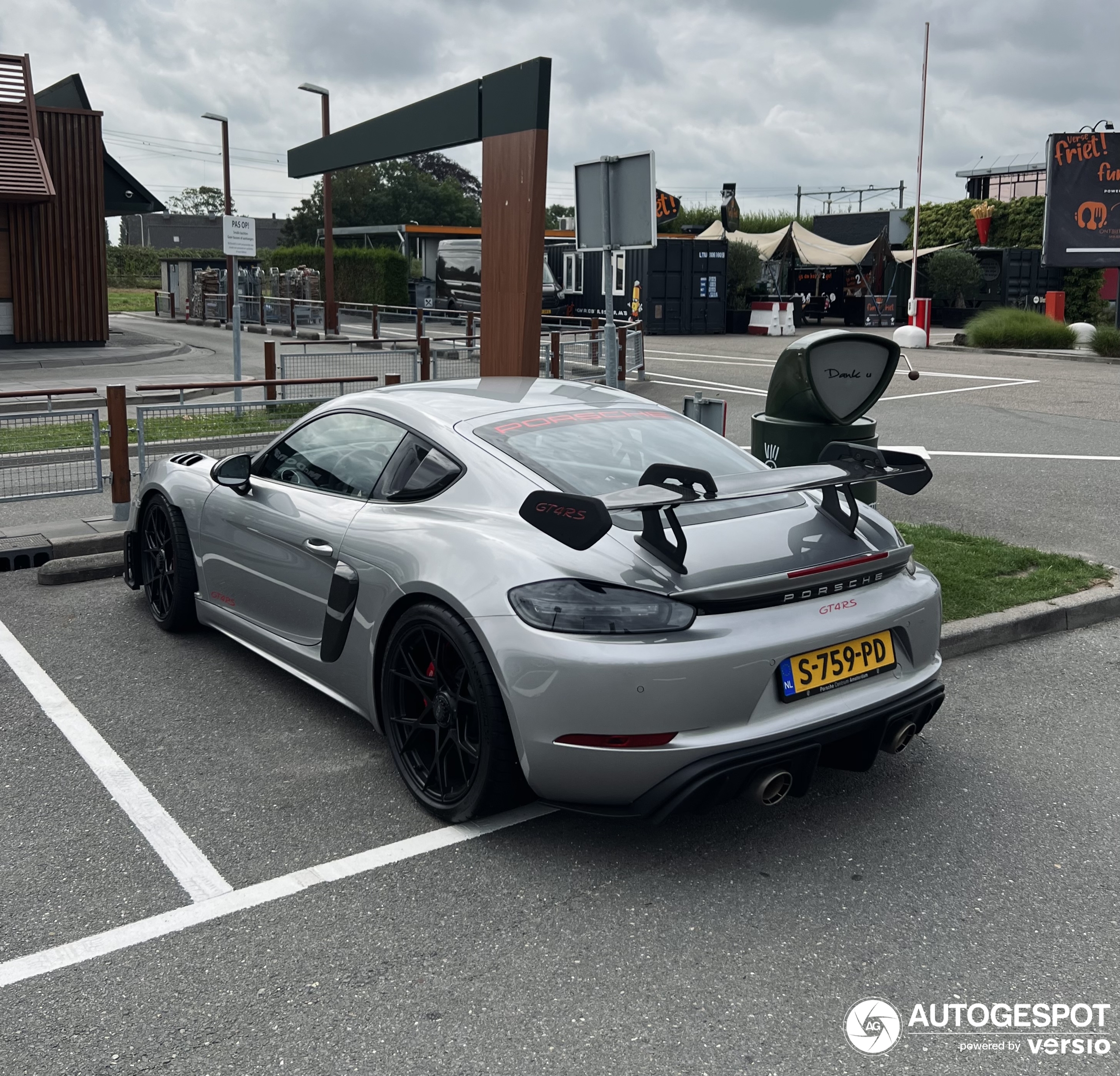 Porsche 718 Cayman GT4 RS Weissach Package