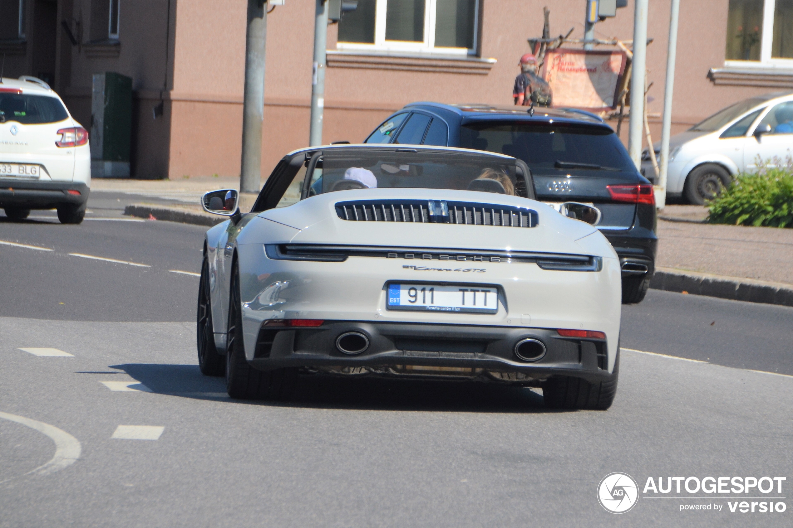 Porsche 992 Carrera 4 GTS Cabriolet