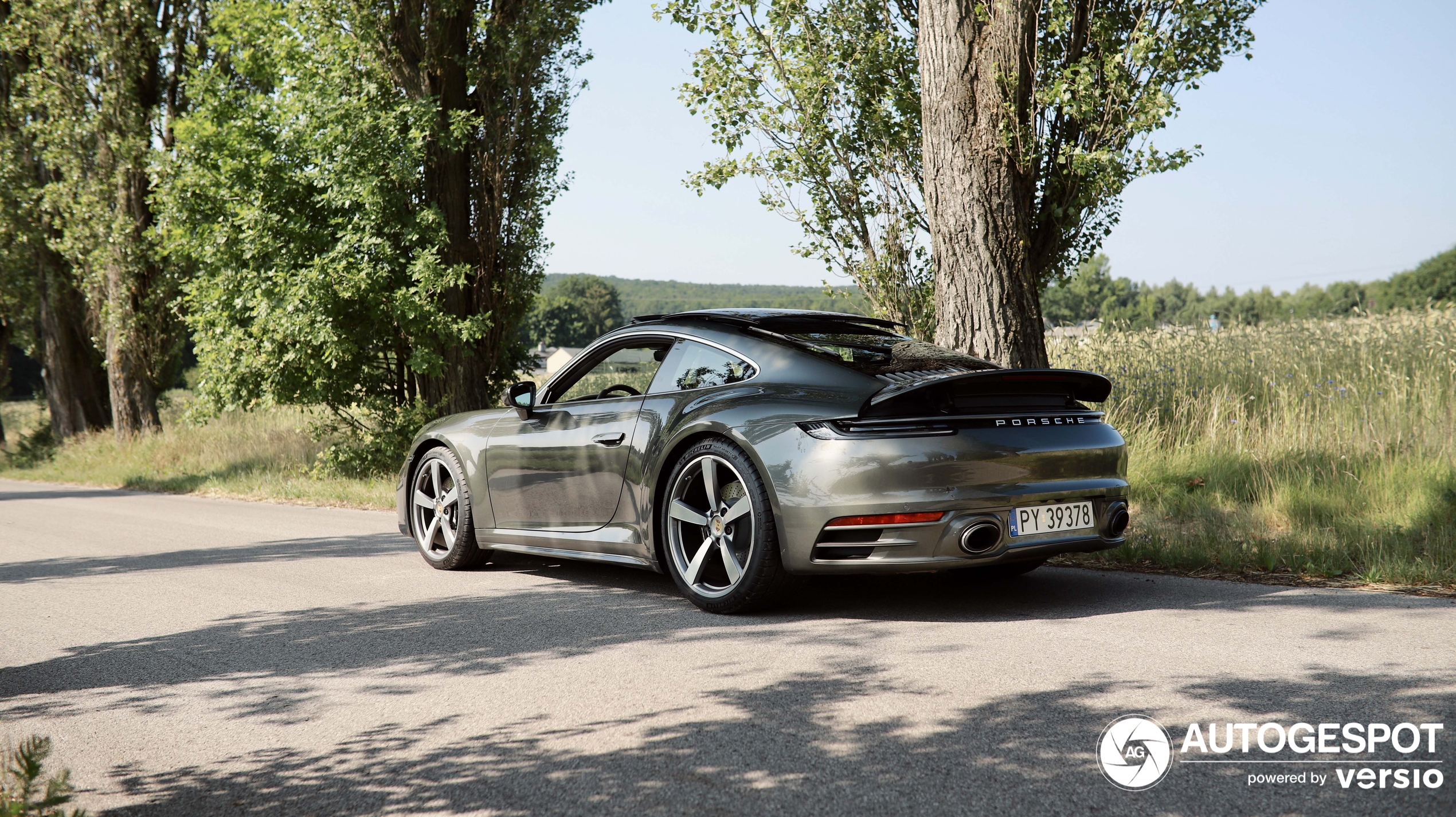 Porsche 992 Carrera 4S