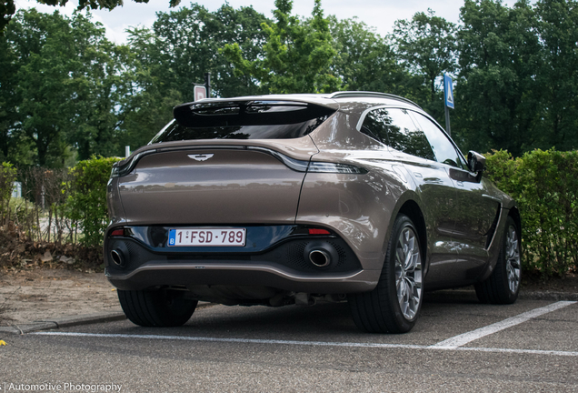 Aston Martin DBX