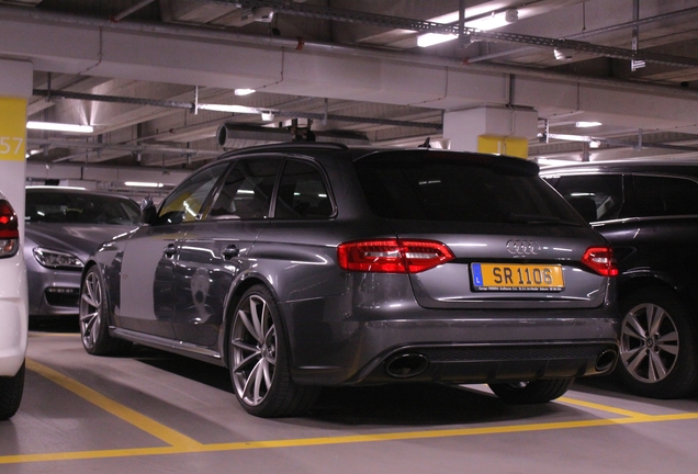 Audi RS4 Avant B8