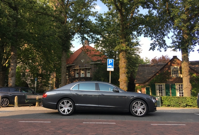 Bentley Flying Spur V8