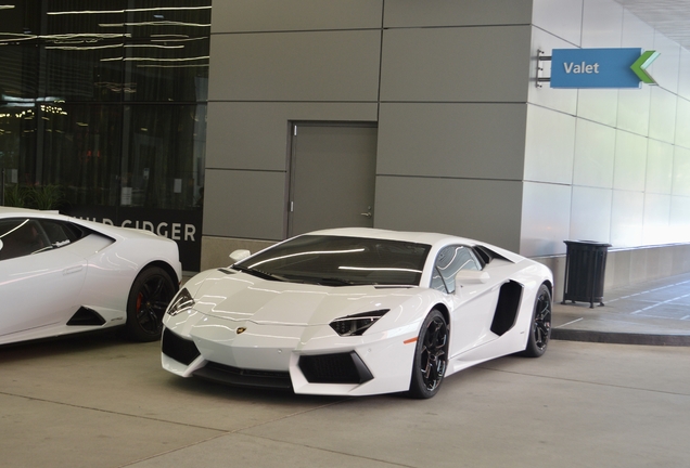 Lamborghini Aventador LP700-4