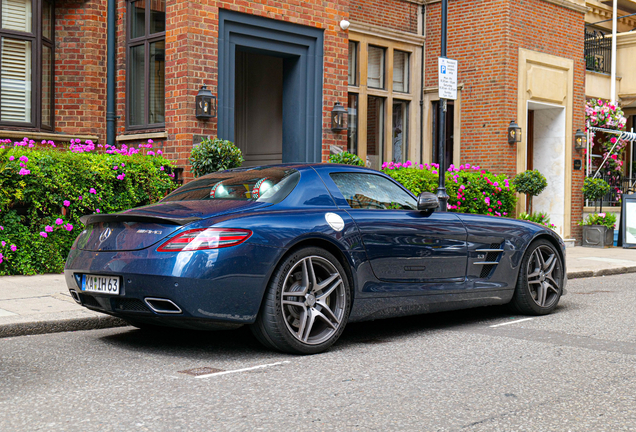 Mercedes-Benz SLS AMG