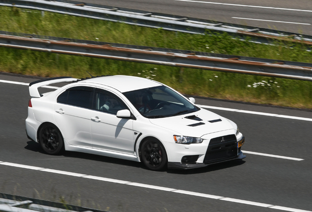 Mitsubishi Lancer Evolution X