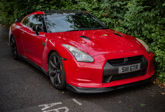 Nissan GT-R