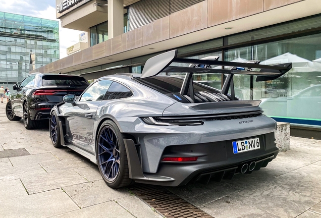 Porsche 992 GT3 RS