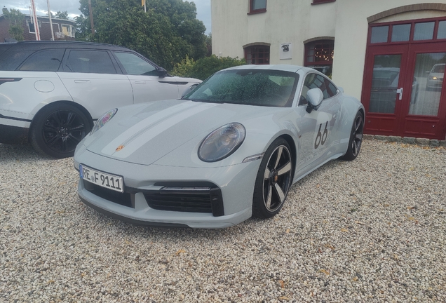 Porsche 992 Sport Classic