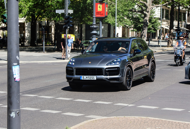 Porsche 9YA Cayenne GTS