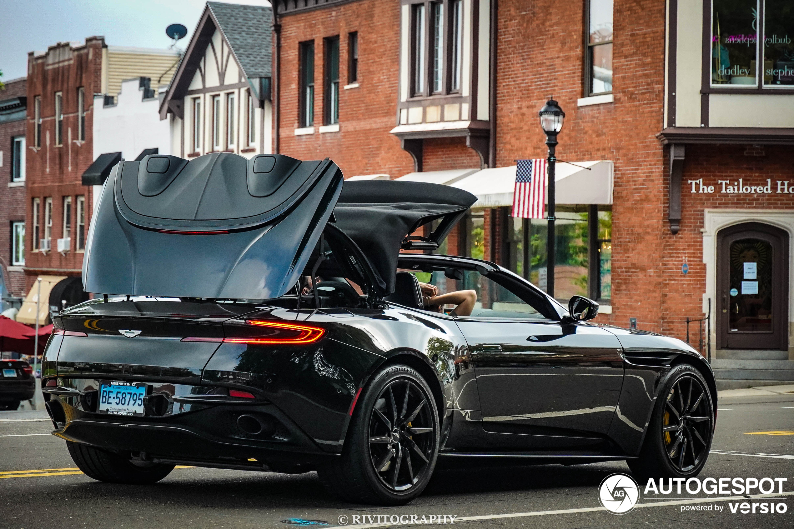 Aston Martin DB11 V8 Volante