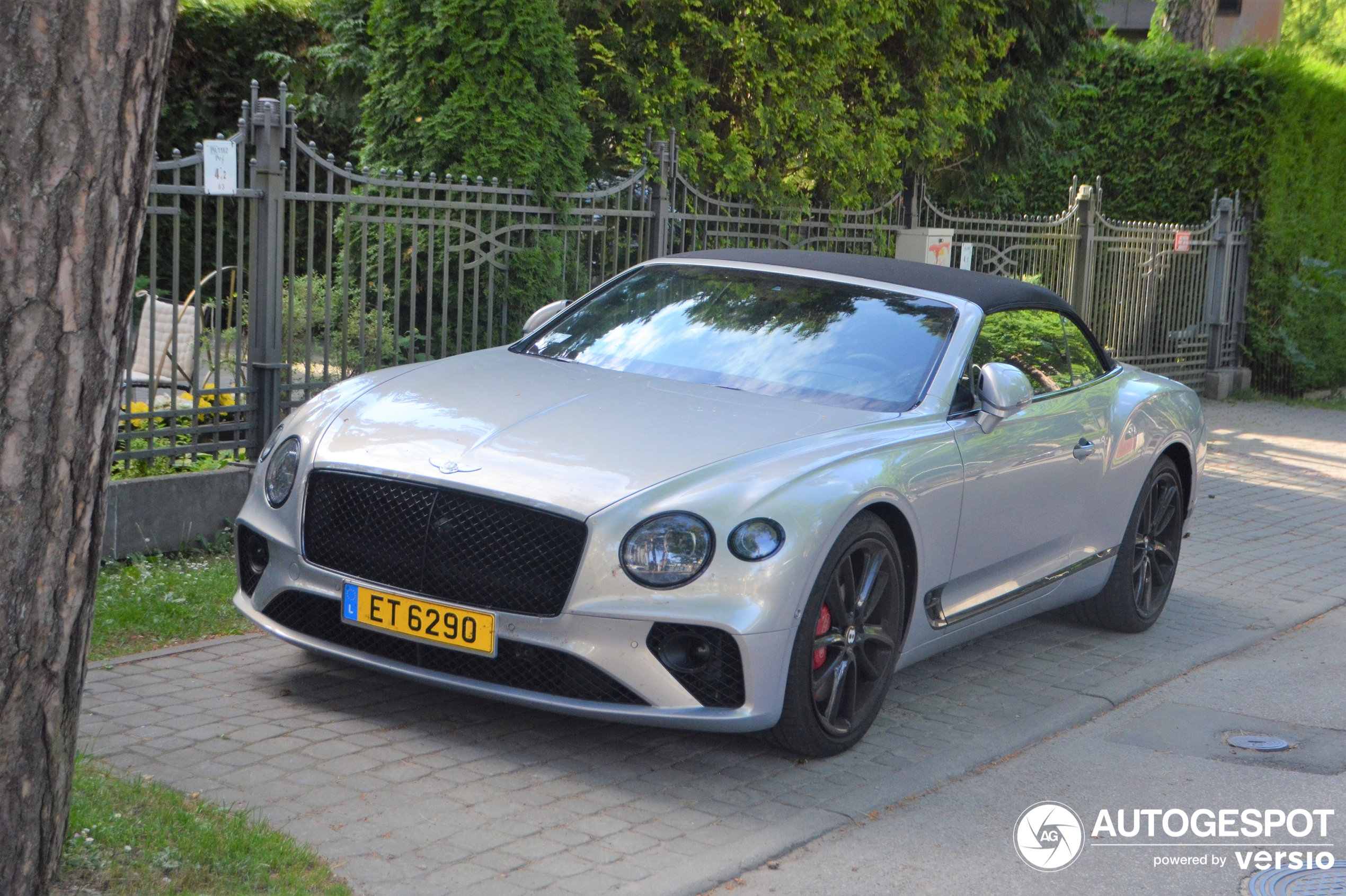 Bentley Continental GTC 2019