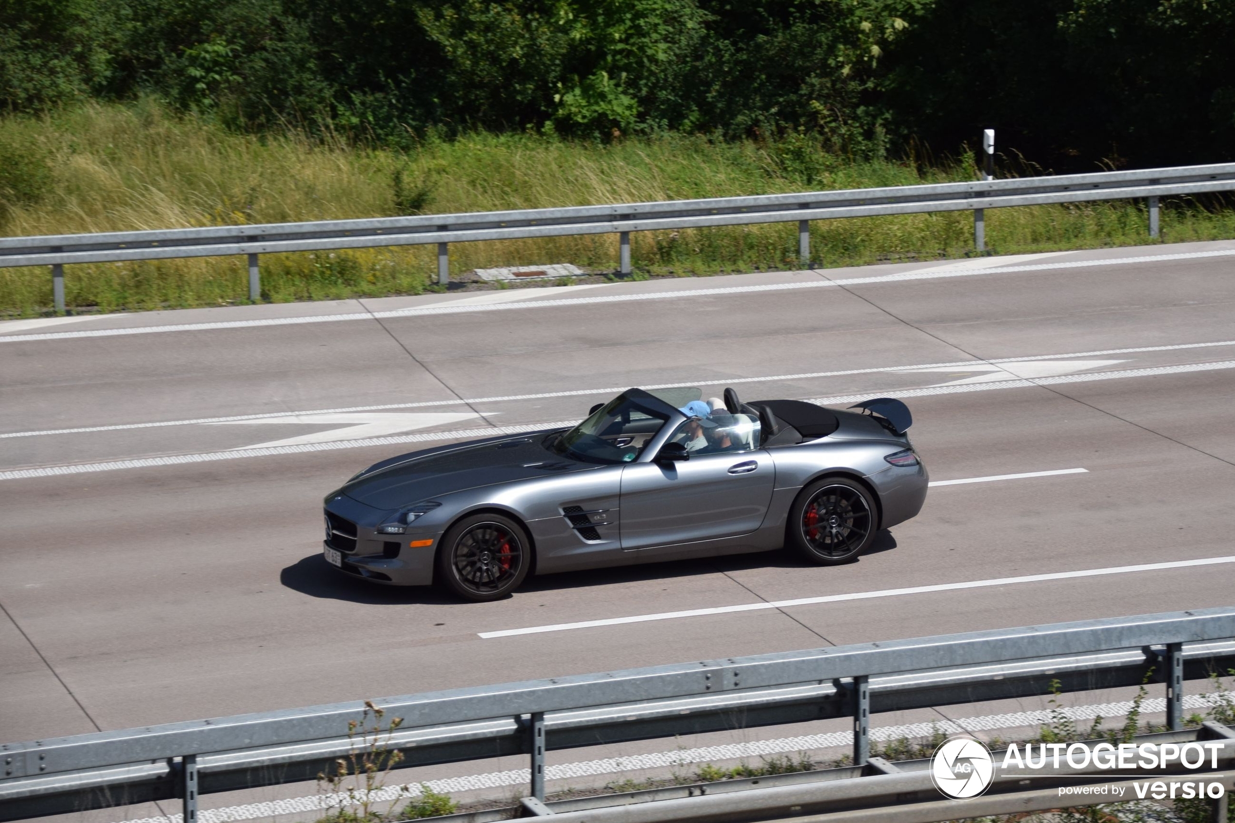 Mercedes-Benz SLS AMG GT Roadster