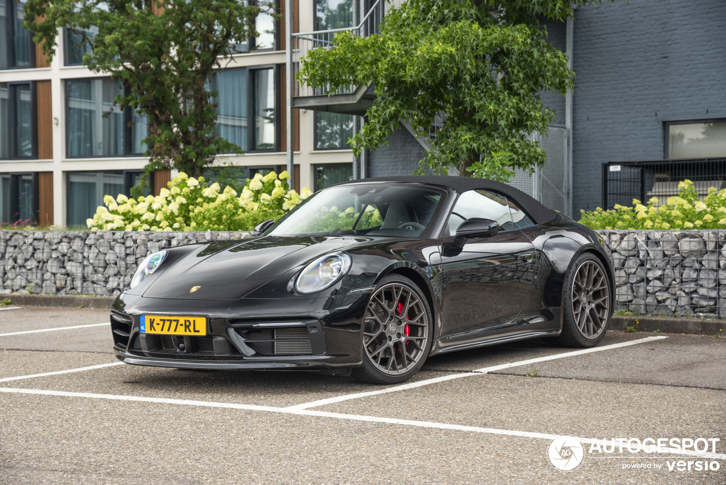 Porsche 992 Carrera 4S Cabriolet