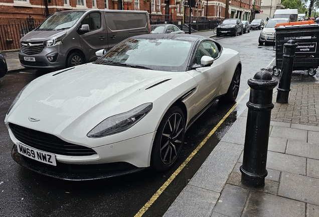 Aston Martin DB11 V8