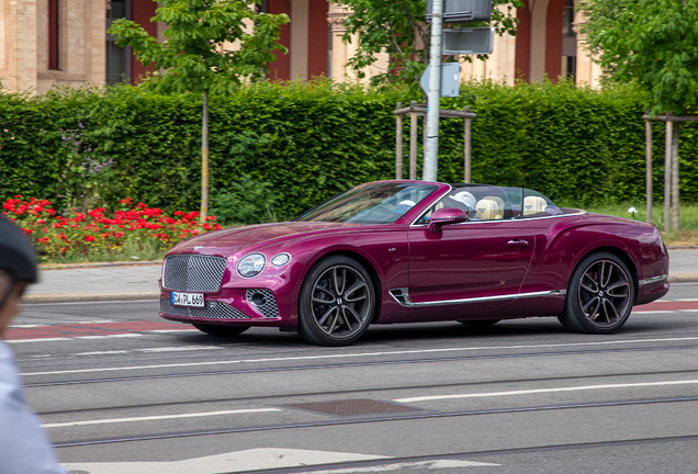 Bentley Continental GTC V8 2020