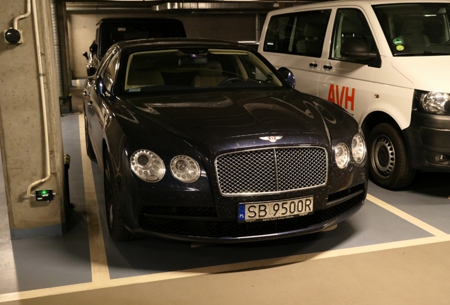 Bentley Flying Spur V8