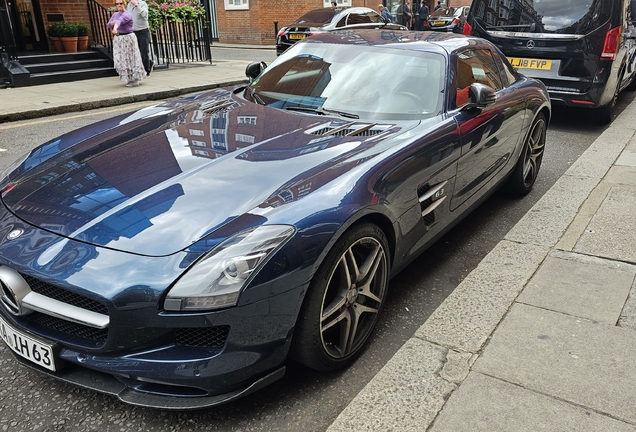 Mercedes-Benz SLS AMG