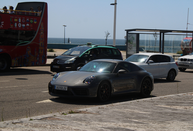 Porsche 992 Carrera 4 GTS