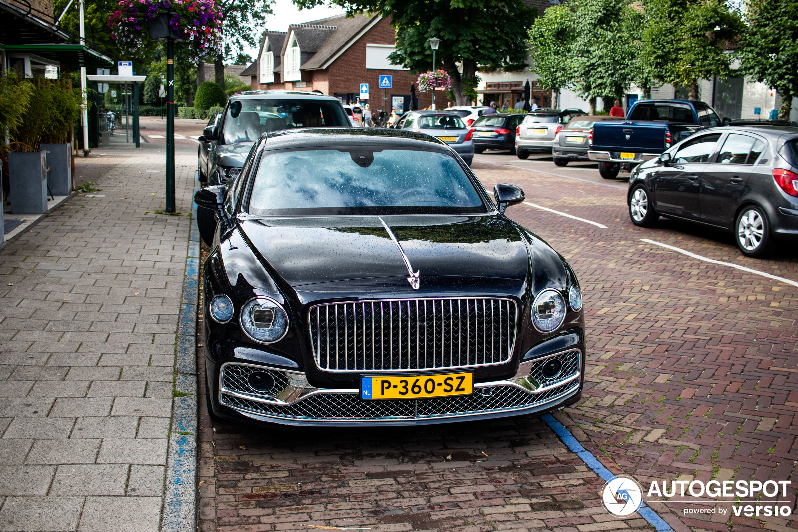 Bentley Flying Spur V8 2021