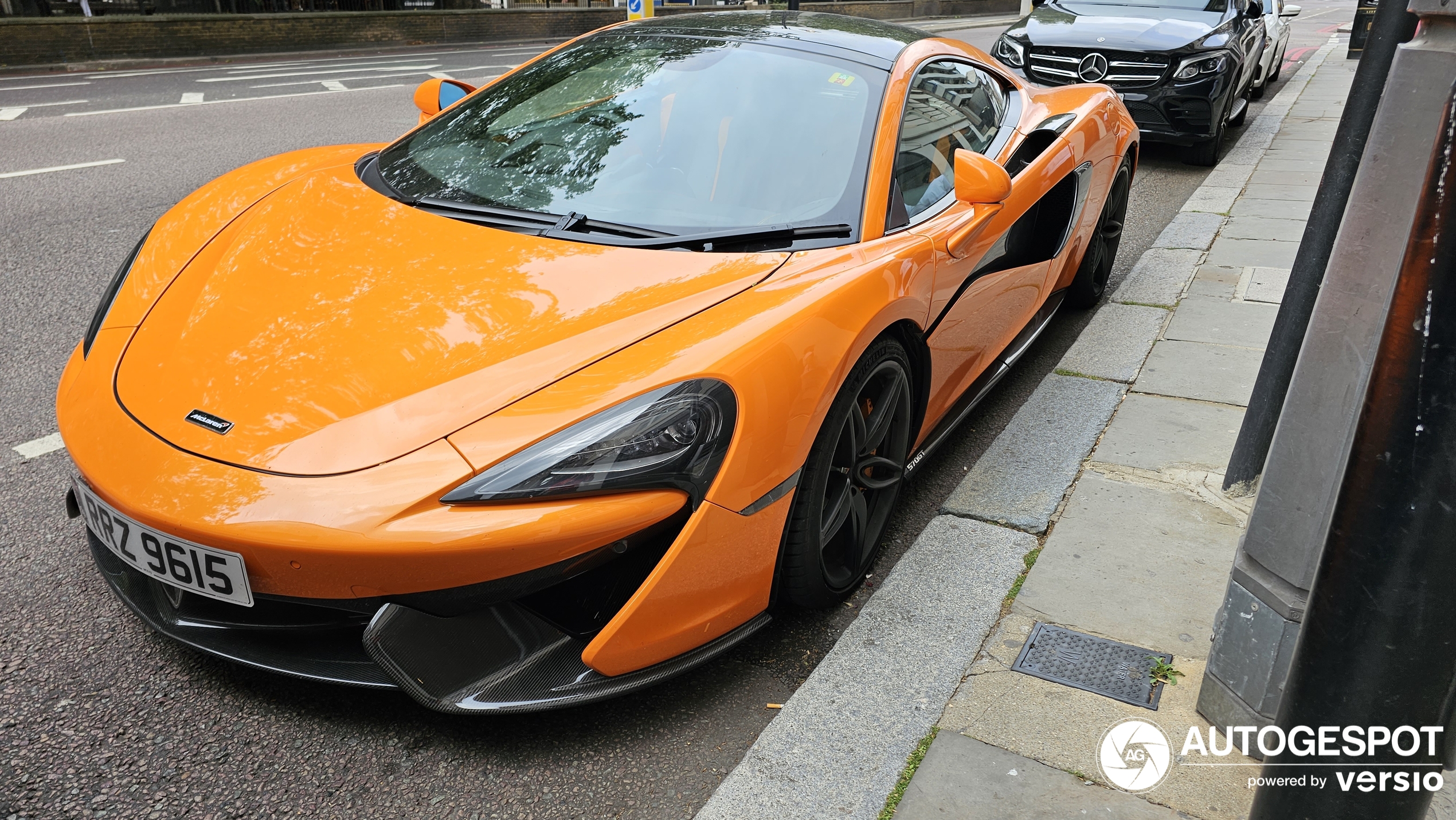 McLaren 570GT