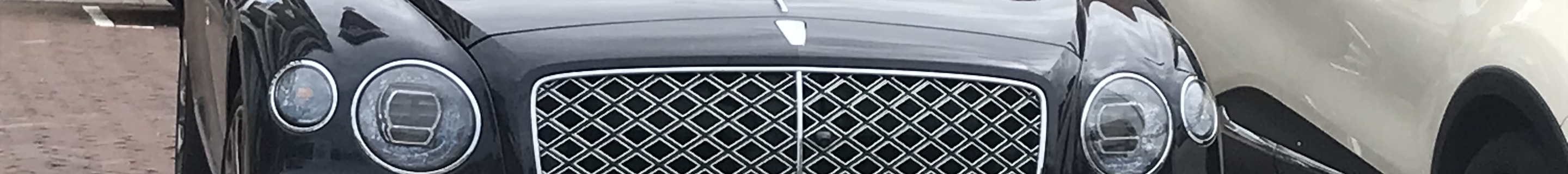 Bentley Flying Spur V8 2022 Mulliner