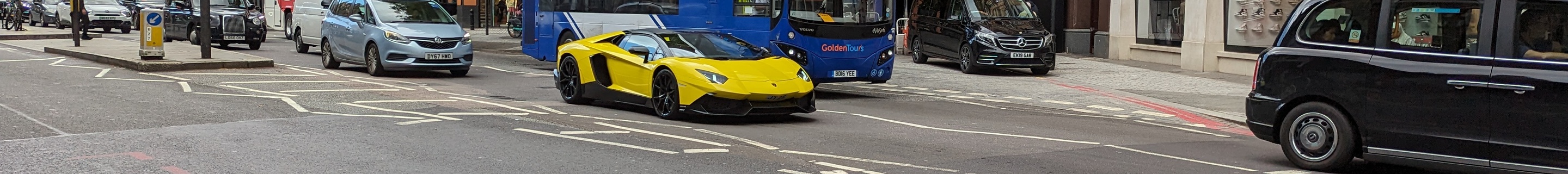 Lamborghini Aventador LP720-4 Roadster 50° Anniversario