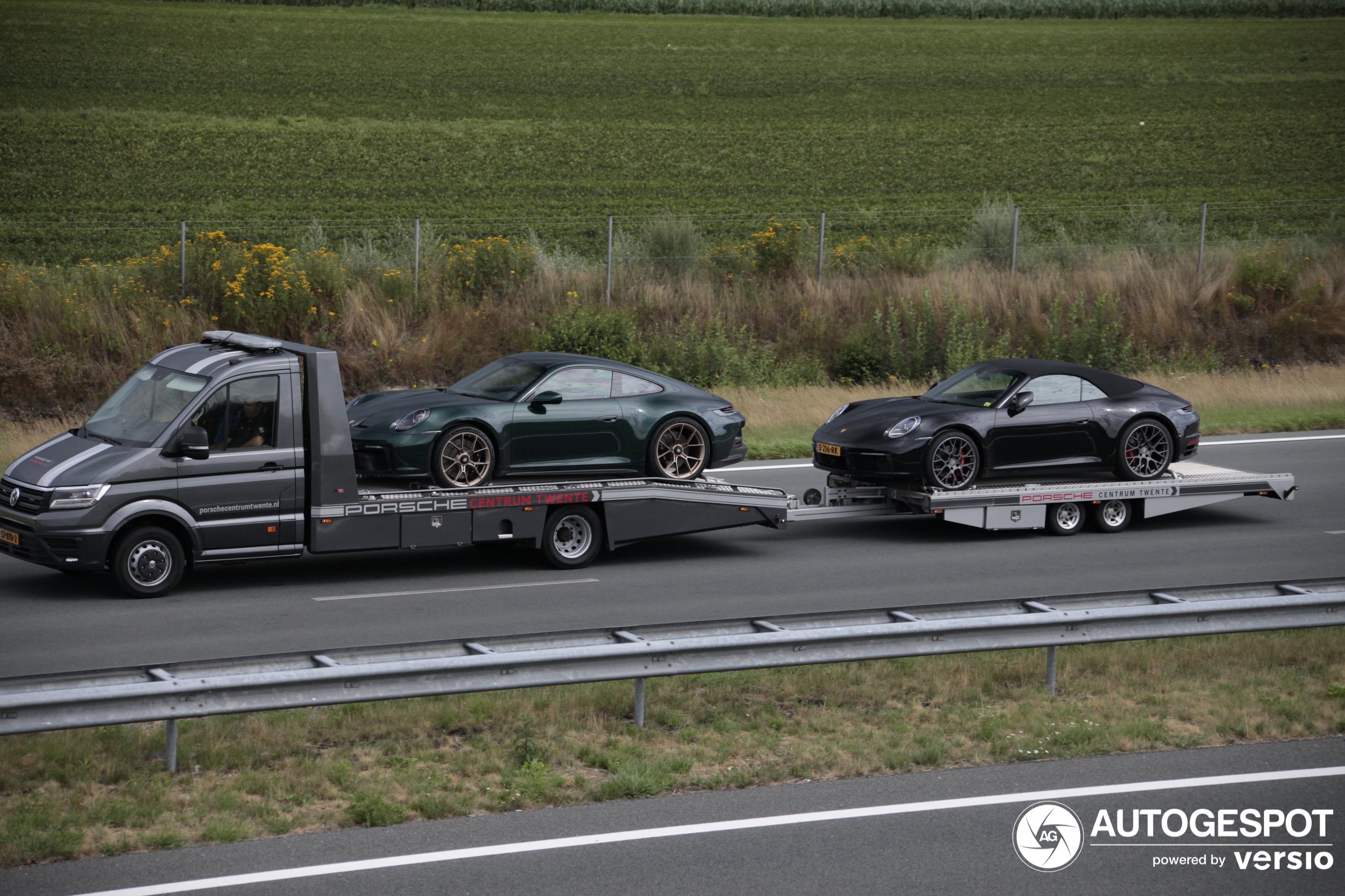 Porsche 992 Carrera 4S Cabriolet