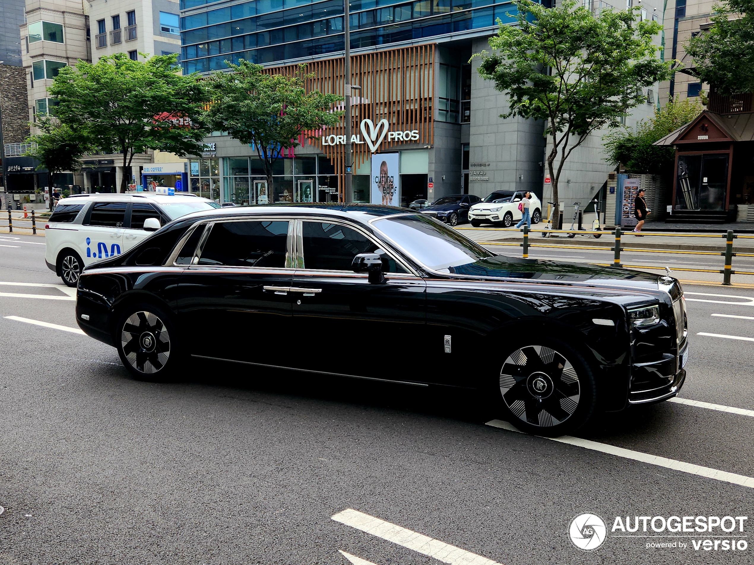 Rolls-Royce Phantom VIII EWB Series II