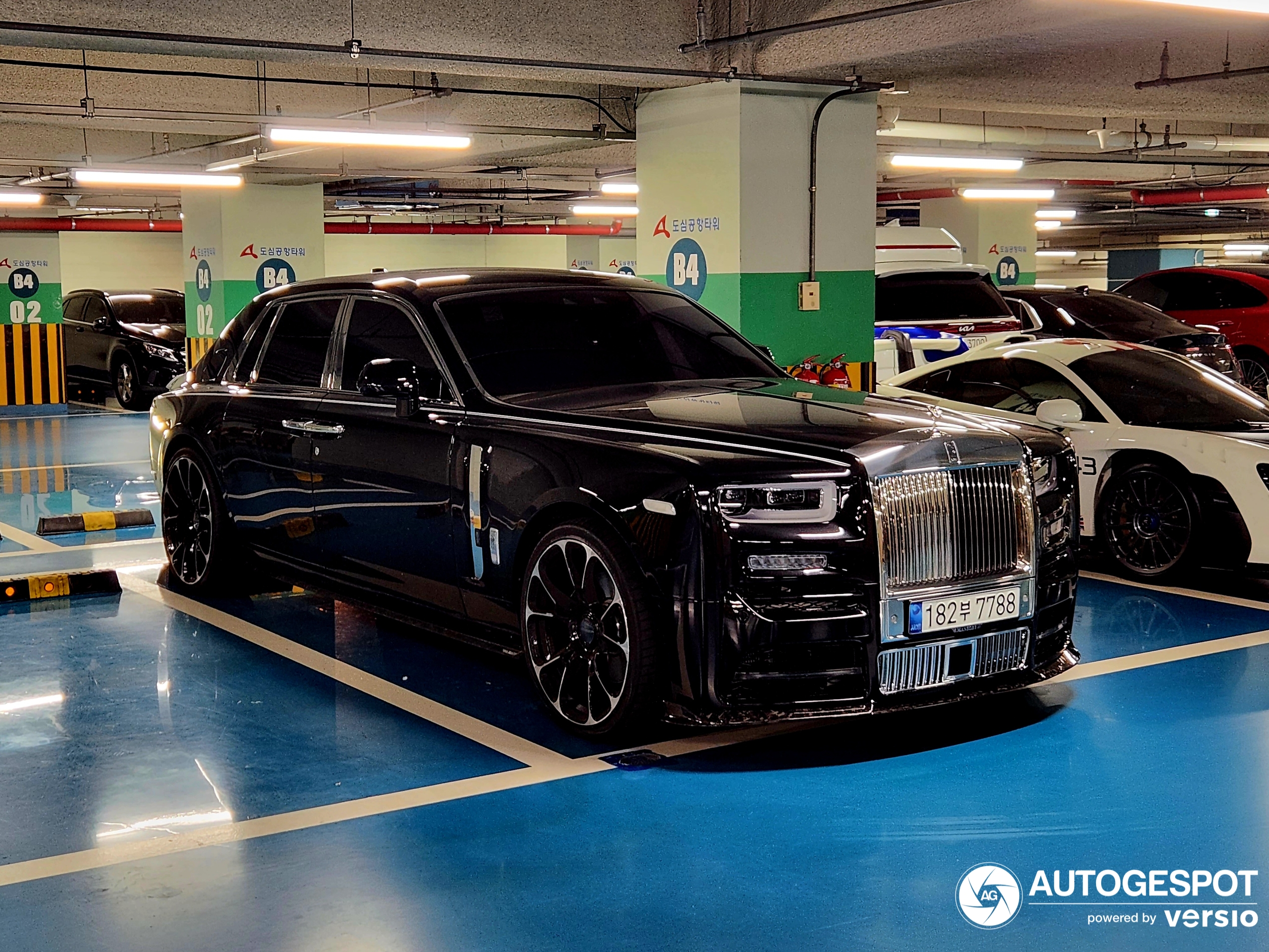 Rolls-Royce Phantom VIII Mansory