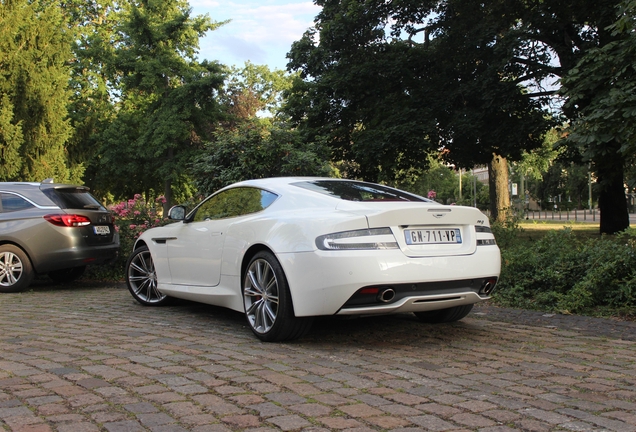 Aston Martin DB9 2013