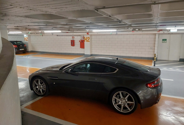 Aston Martin V8 Vantage