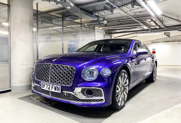 Bentley Flying Spur Hybrid Mulliner