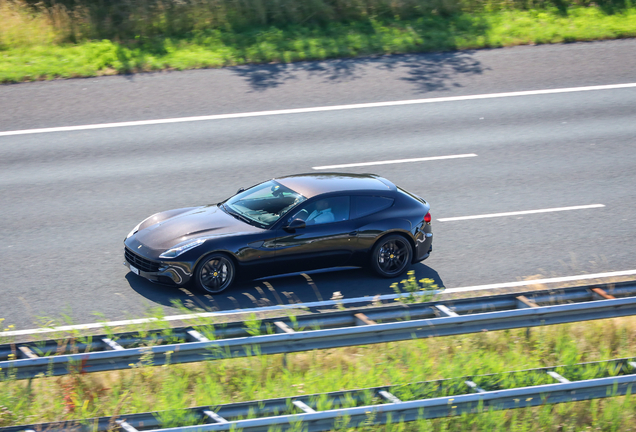 Ferrari FF