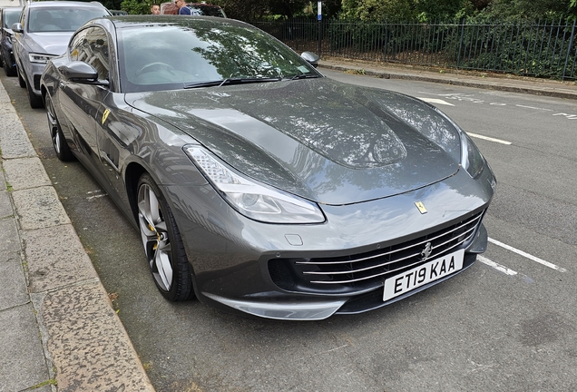 Ferrari GTC4Lusso T