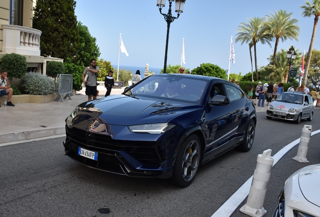 Lamborghini Urus Performante