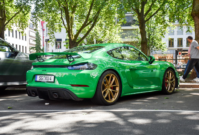 Porsche 718 Cayman GT4