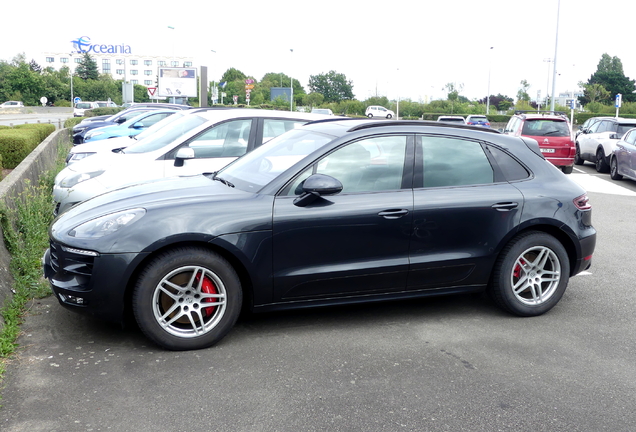 Porsche 95B Macan GTS