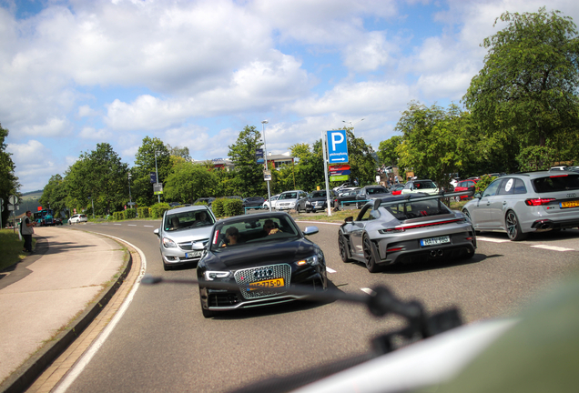 Porsche 992 GT3 RS Weissach Package