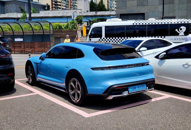 Porsche Taycan Turbo Cross Turismo