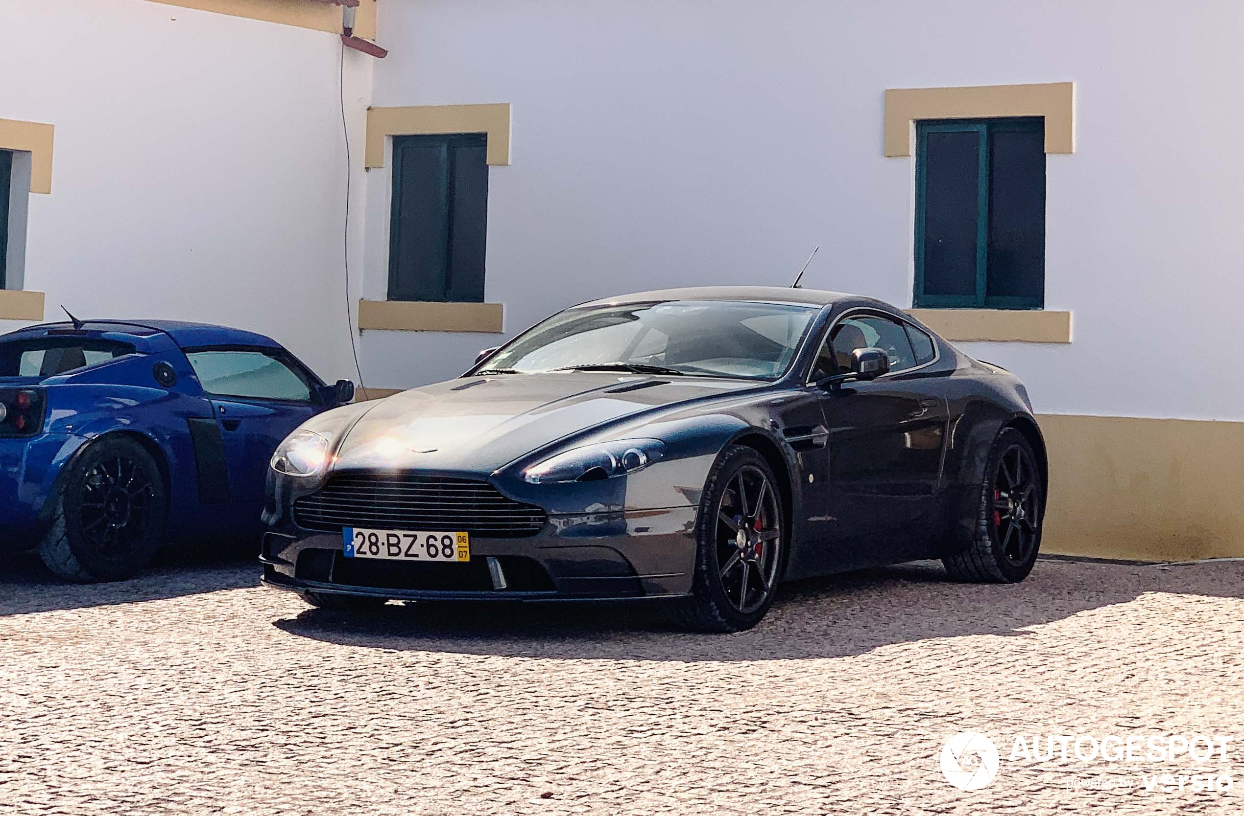 Aston Martin V8 Vantage