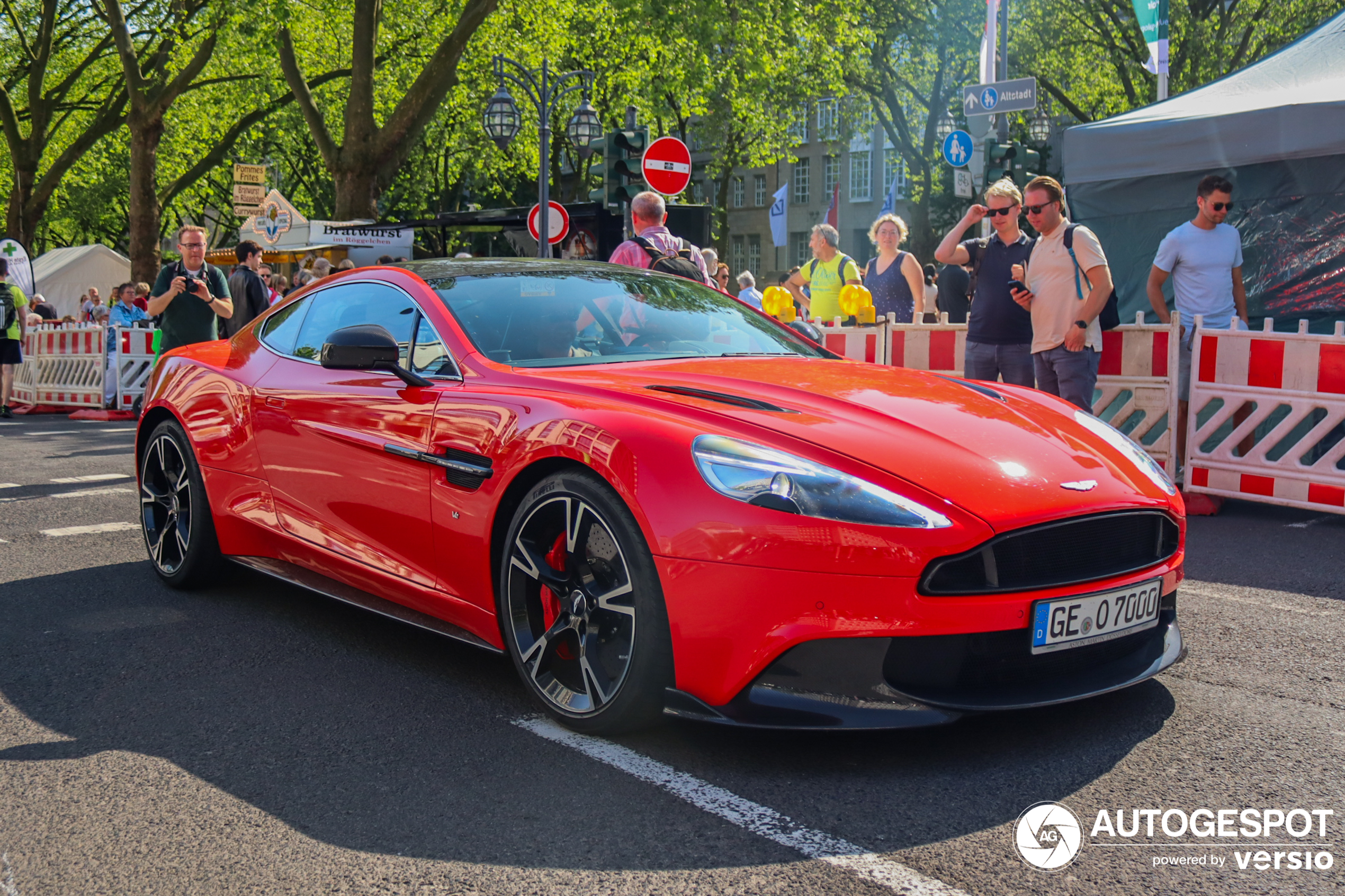 Aston Martin Vanquish S 2017