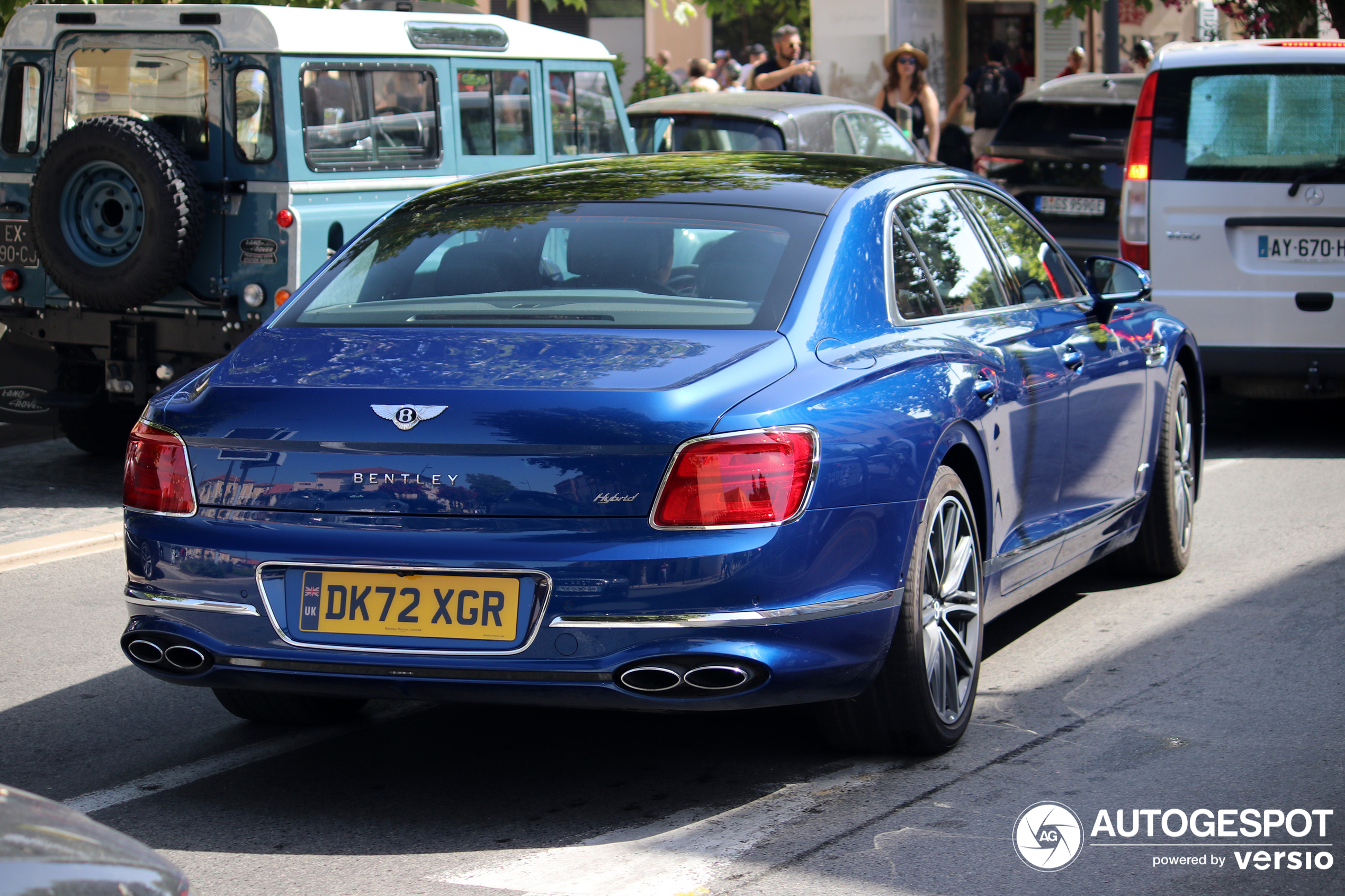 Bentley Flying Spur Hybrid Azure