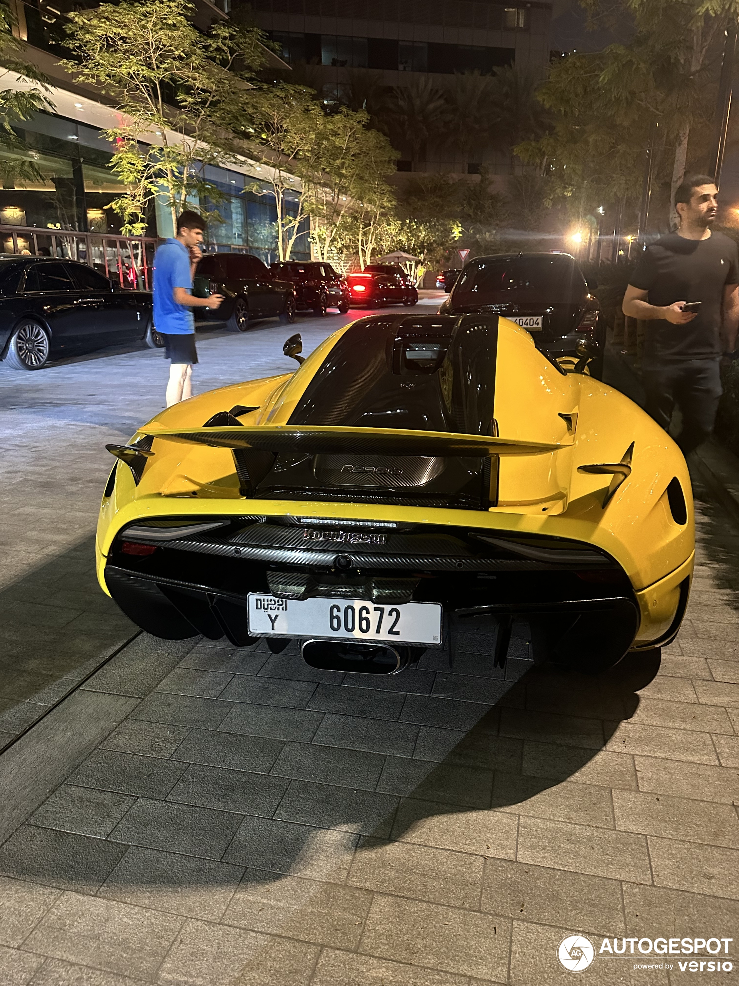 Žuta Regera se pojavljuje u Dubaiju