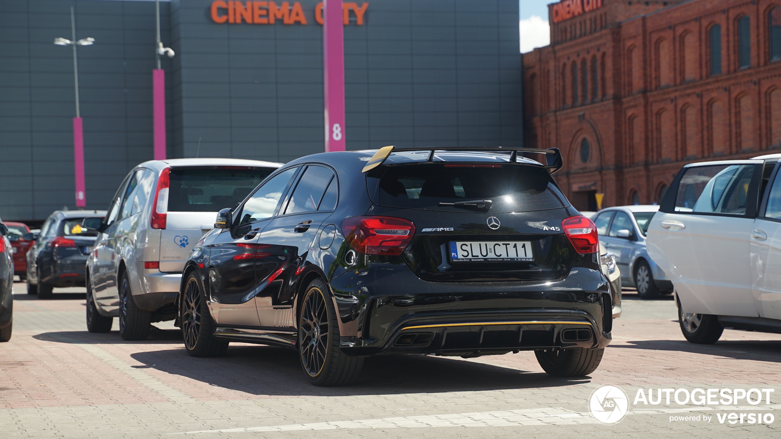 Mercedes-AMG A 45 W176 Yellow Night Edition