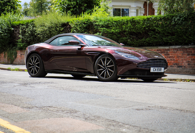 Aston Martin DB11 V8 Volante