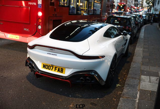 Aston Martin V8 Vantage 2018