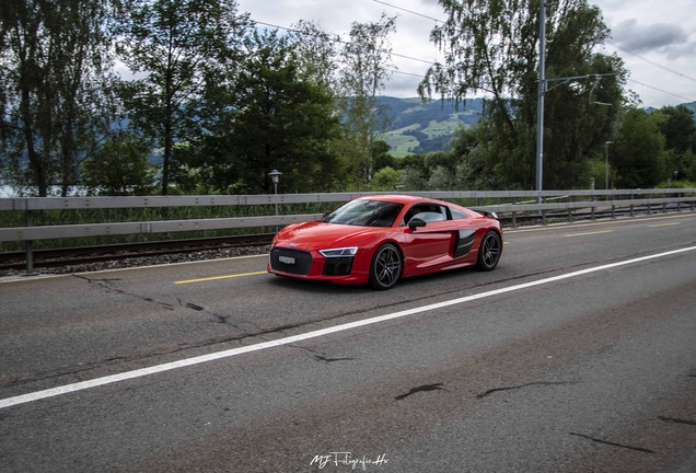 Audi R8 V10 Plus 2015